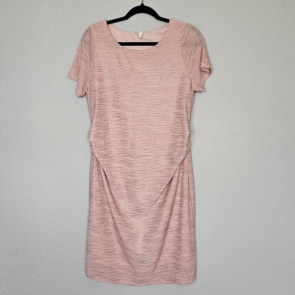 Pinkblush Maternity Pink Gold Metallic Short Sleeve Midi Lined Dress Size Medium - Picture 1 of 12